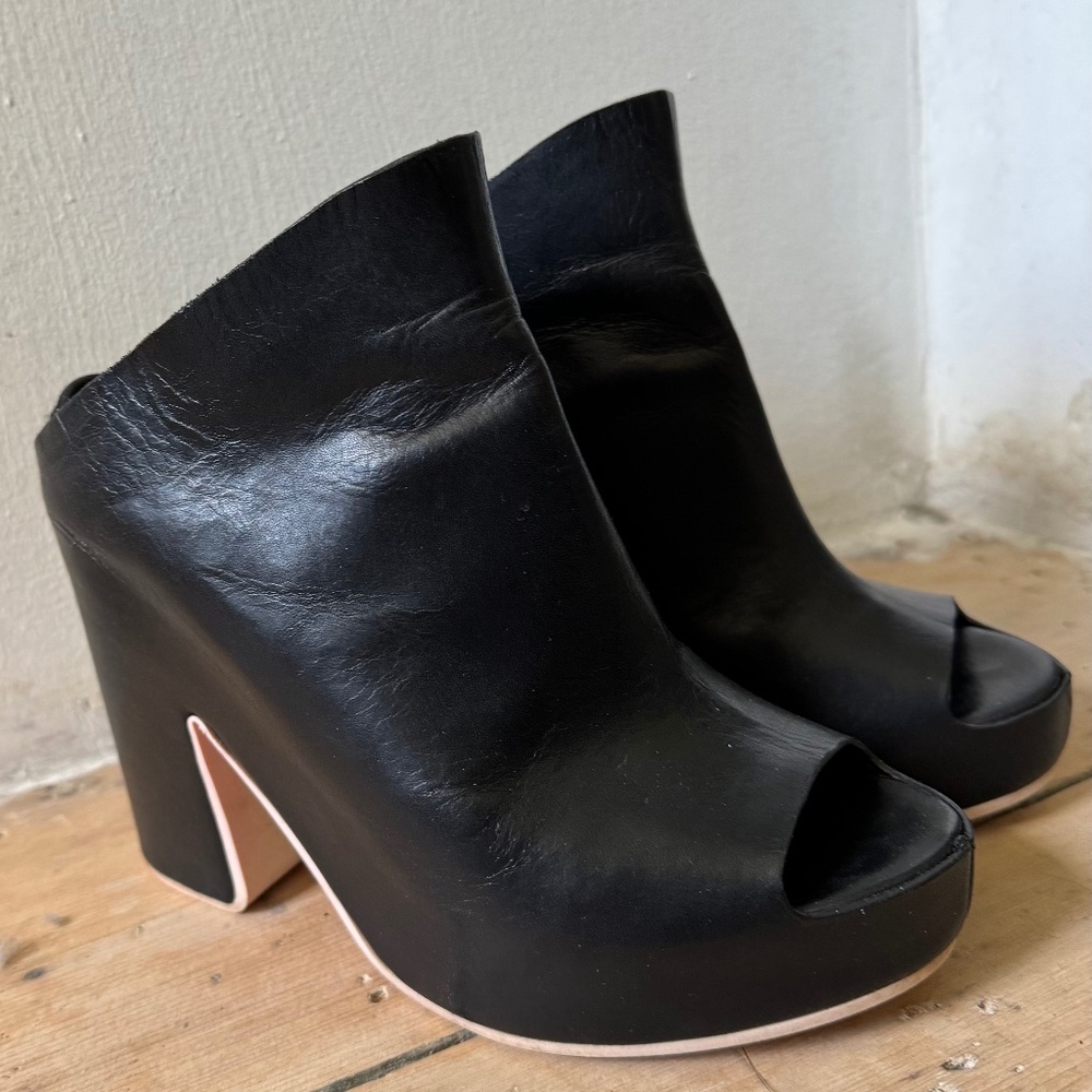 Balenciaga Black Leather Platform Mules